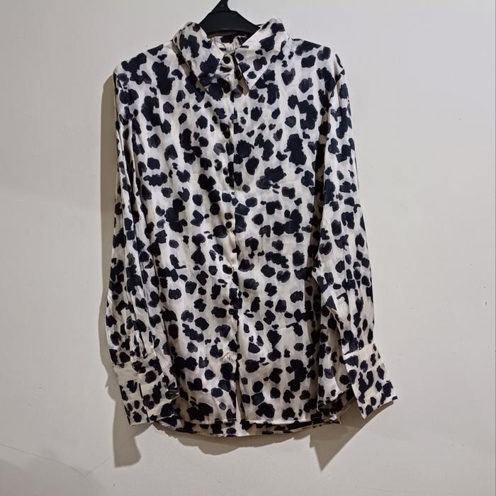H&M Blouse Polyester - Leopard Putih Hitam