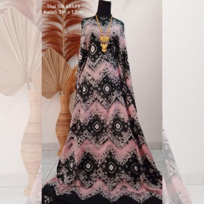 Kain Jumputan Palembang 3 Meteran Hitam Bahan Dasar Batik Handmade