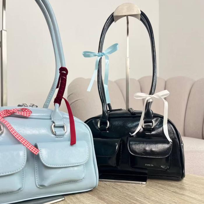 Stand Oil Chubby Shoulder Bag