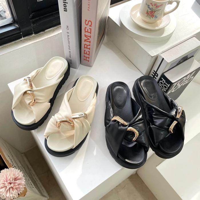 C8 PLUMPY PLATFORM SANDAL WOMEN