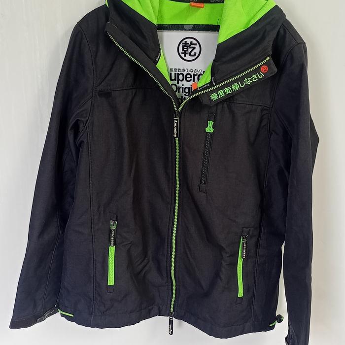 Jaket superdry windtrekker Japan