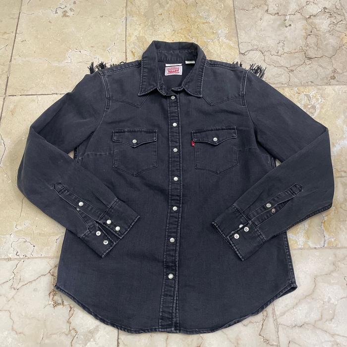 Kemeja wanita Levis size S