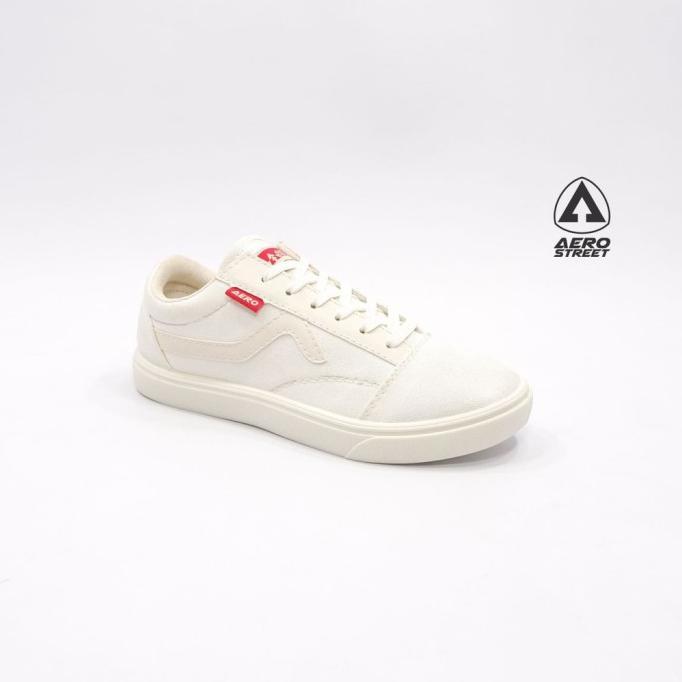 Sepatu Olahraga/Sepatu Aerostreet - Massive Low White Gratis Aerofomz #Gratisongkir