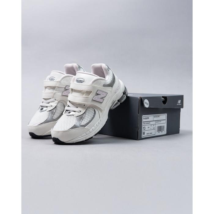 SEPATU KASUAL ANAK / CASUAL SHOES KIDS 2002R - WHITE SILVER GREY