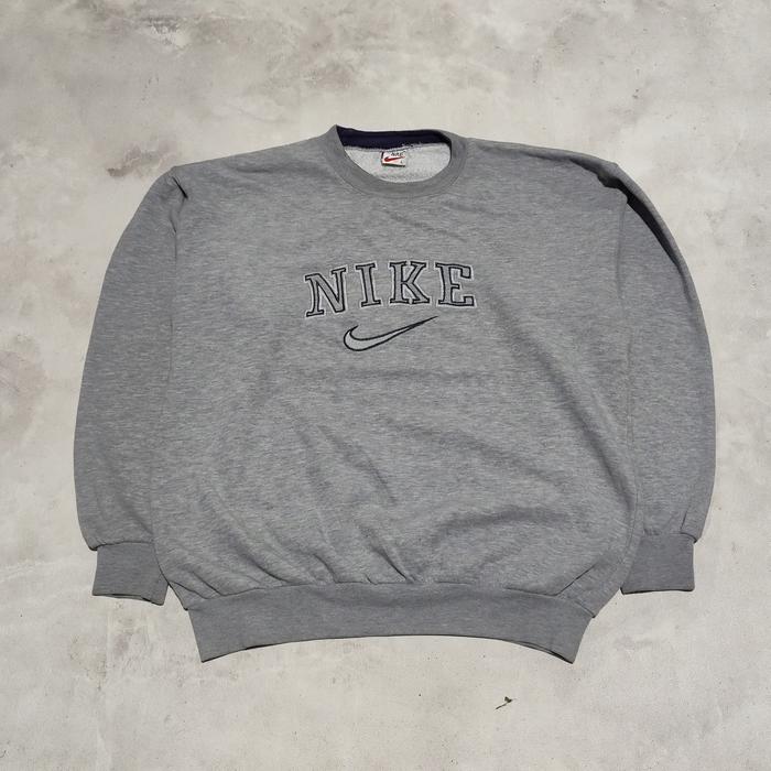 sweater crewneck pria nike center vtg abu bekas