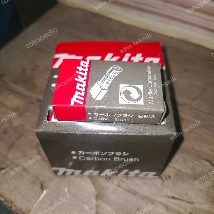 satu box isi 10set CB 100 makita