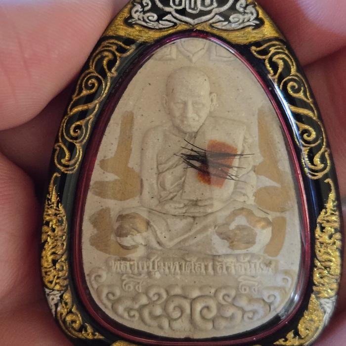 Thailand Amulet - Lp Mahasila Sitting Cloud - Yant oleh LP Sendiri dan ada Jubah dan Rambut LP - Tah