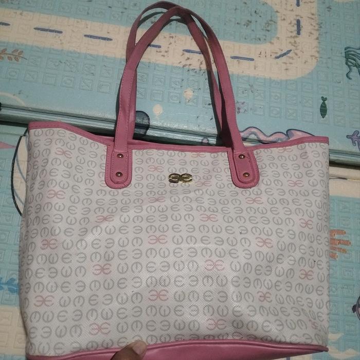 Tote bag Esquire brand ORI y kak , ni prelove yang masih layak banget buat di pakek semua aman seper