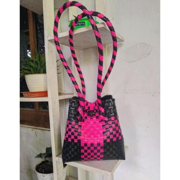 MURAHH!!!! Tas anyaman plastik BLack Pink jali premium size S