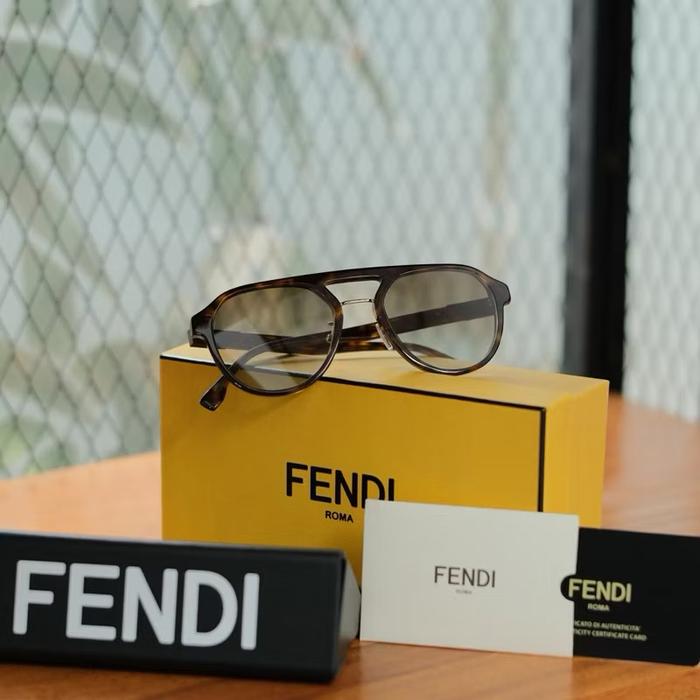 Fendi Kacamata sunglasses Fe40003U Tortoise Made in Italy Original Authentic