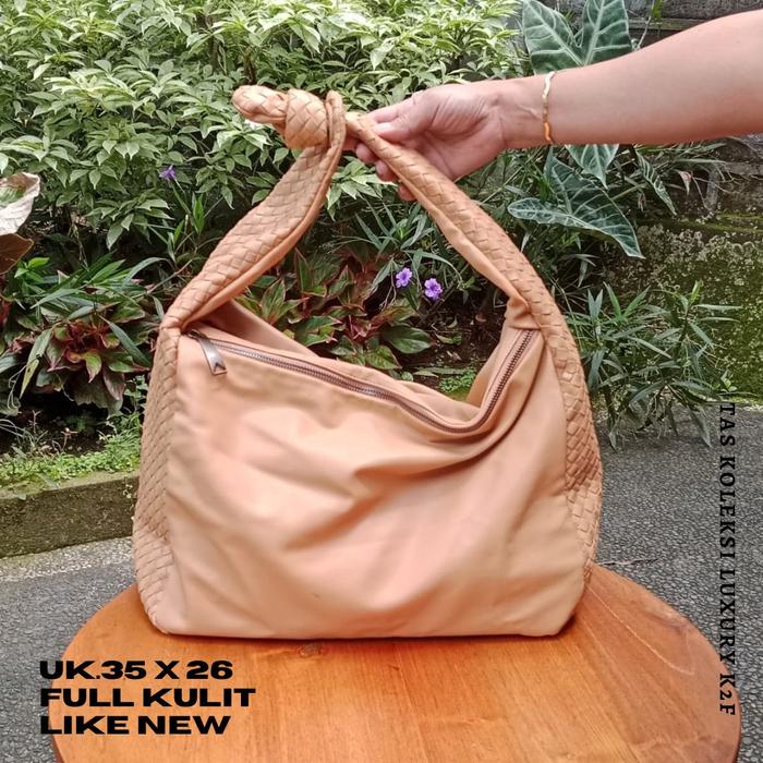 Tas wanita preloved branded BottegaVen*,kulit asli lentur limited edition