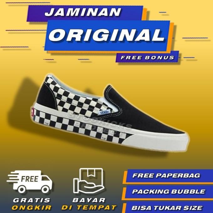 CYLENA_ VANS SLIP ON SIDEWALL CHECKERBOARD BLACK WHITE ORIGINAL VANS CATUR ORI