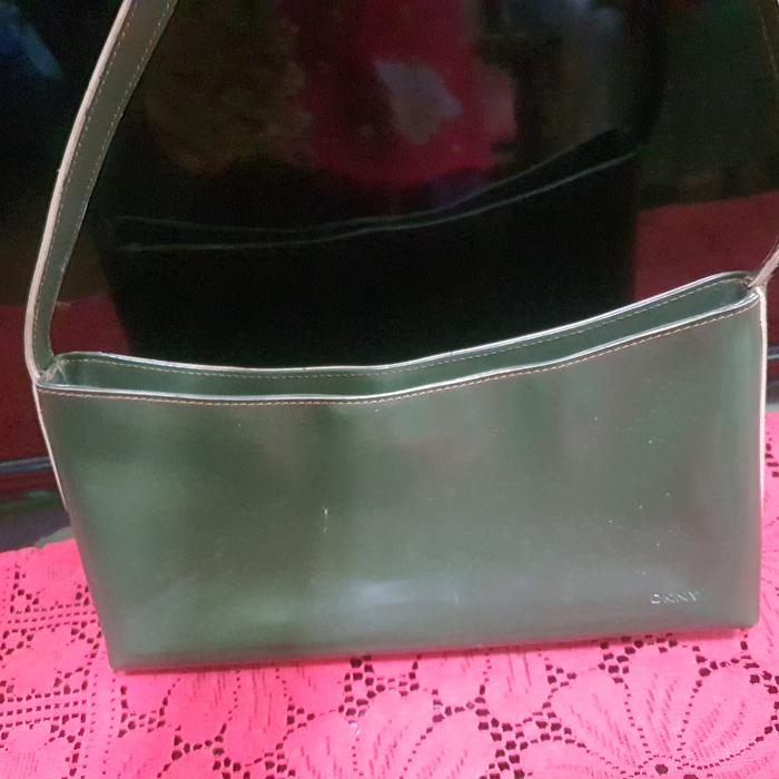 tas second tas shoulder ketek DKNYhijau ukuran sedang tdk terlalu kecil