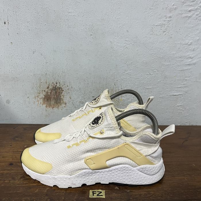 Sepatu second ori Nike air huarache run size 37,5