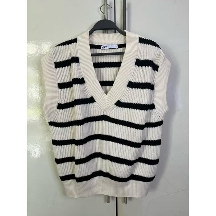 Preloved Vest Rajut Zara Salur
