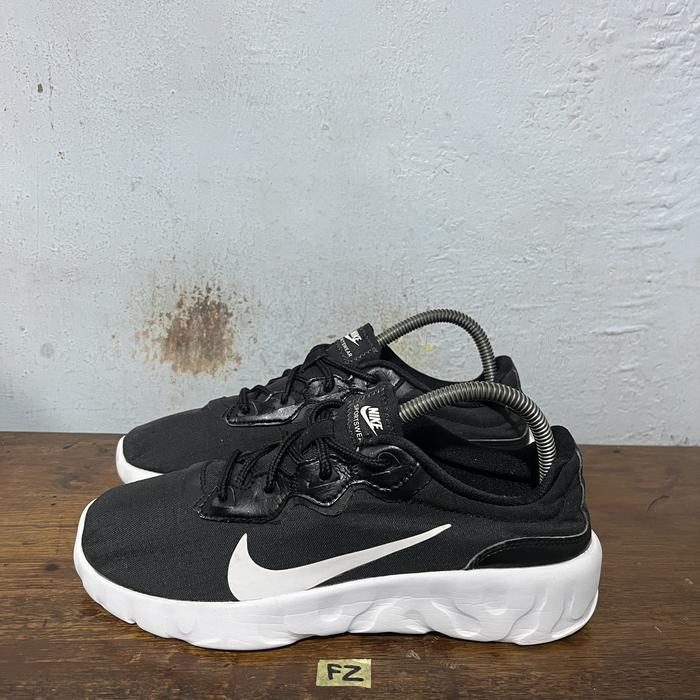 Sepatu second ori Nike explore strada size 39
