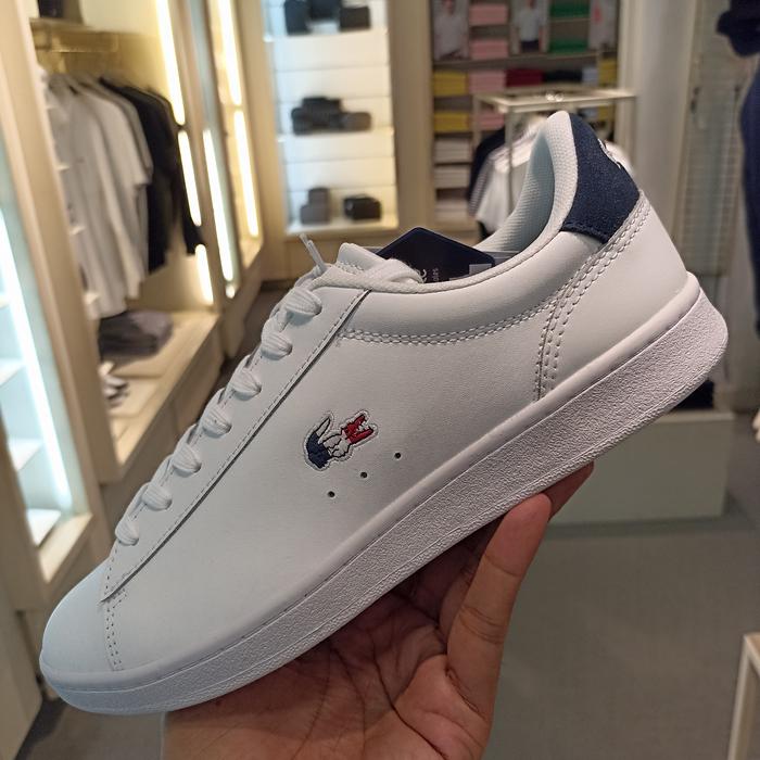 Sepatu Lacoste Carnaby Pro White