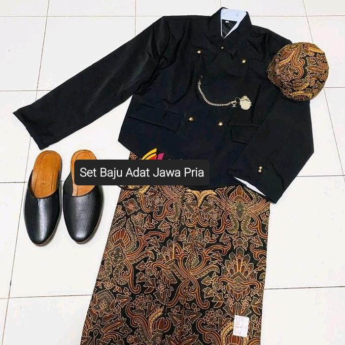 [1 Set] Baju Adat Jawa Pria/ Beskap Solo Hitam + Jarik Instan + Blangkon + Selop, Pisang Bali