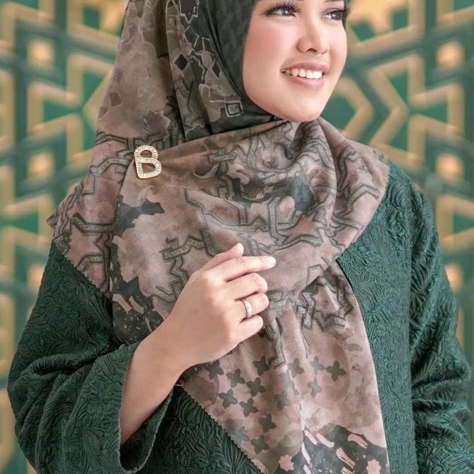 Buttonscarves Haramain Voal Square Emerald