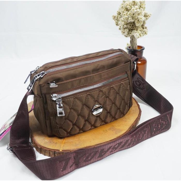 Tas slempang wanita impor merk chibao kd 0071