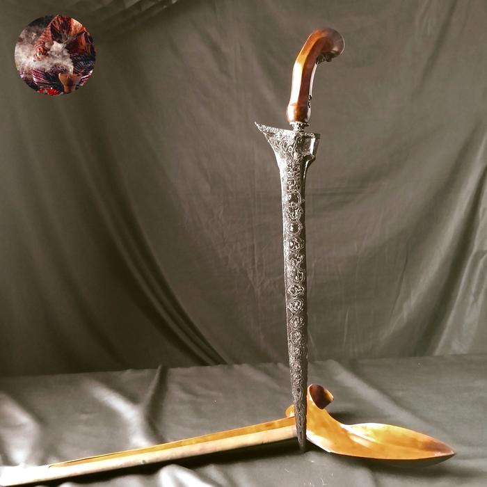 Keris Pusaka Tilam Upih Pamor Melati Rinonce Tangguh Cirebon Sepuh TUS Tuah Keharmonisan Daya Tarik 