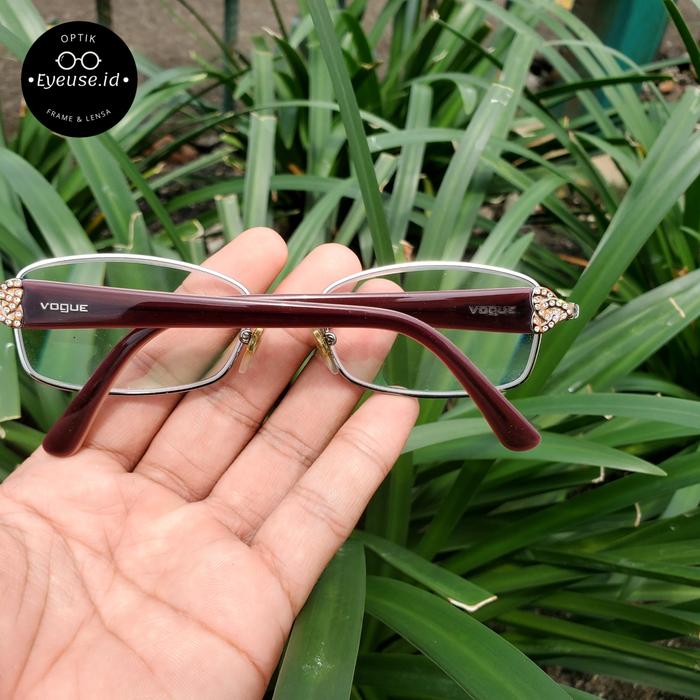 kacamata VOGUE original Second Branded model wanita kondisi 95% nominus