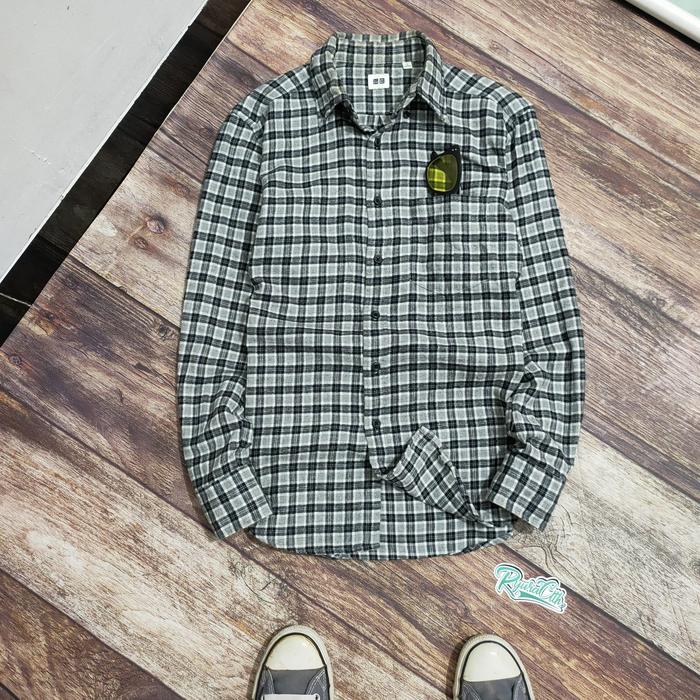 FL12 kemeja lengan panjang flanel Uniqlo size S cowok pria flannel kotak tartan casual vintage plaid