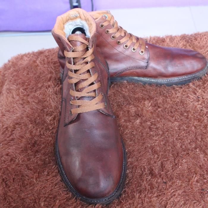 Sepatu boot high " Aldo" Upper kulit semir tapak kokoh. Size 430 insole 280