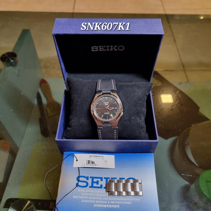 Seiko SNK607K1 like new rare