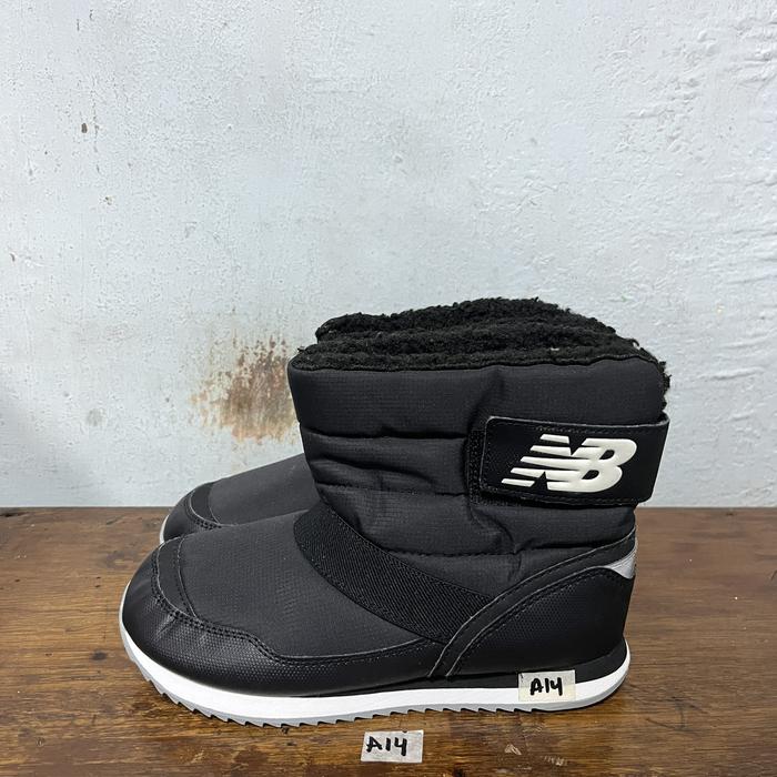 Sepatu anak second ori new balance 996 size 35
