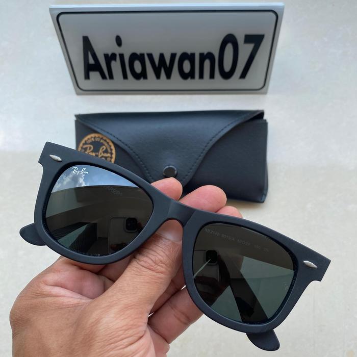 kacamata wayfarer frame hitam doff kaca hitam