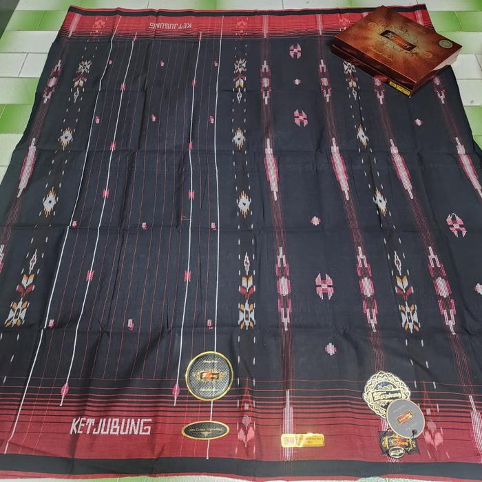 Sarung Ketjubung SSI Red Jahit Tengah
