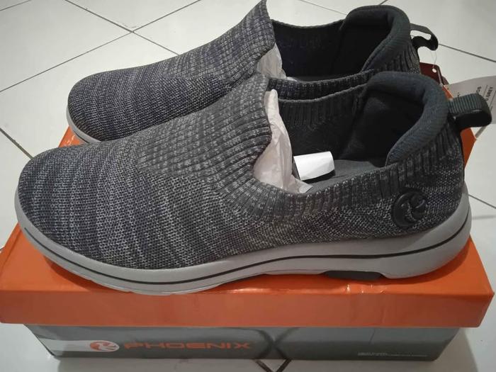 Sepatu phoenix helios ukuran 43 Pria Wanita Bekas