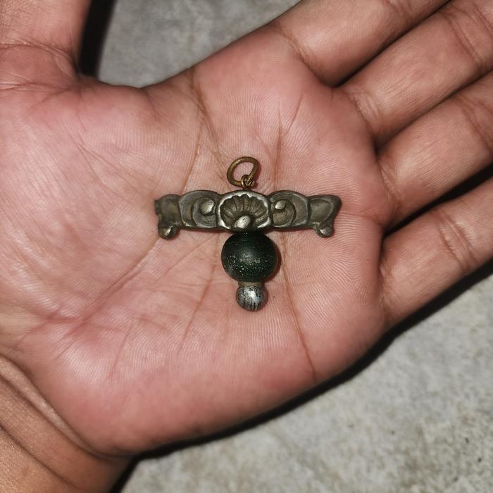 bandul liontin mustika knjengrtukidul sangat langka aneh kuno banget sangat langka