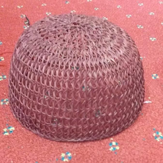 KOPIAH/PECI ROTAN KHAS KALIMANTAN. BENTUK BULAT