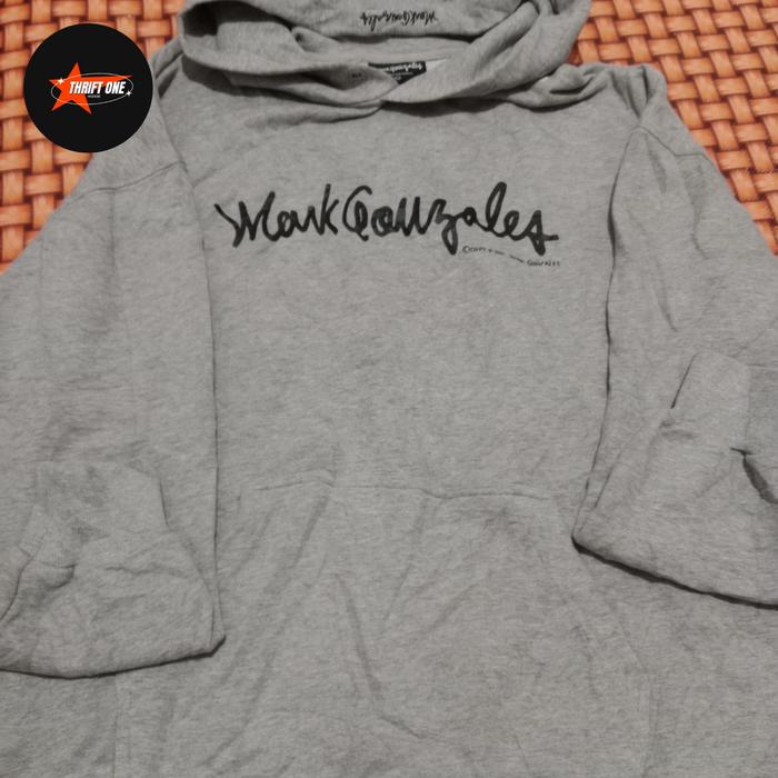 Hoodie MarkGonzales warna grey size XL kondisi 95%