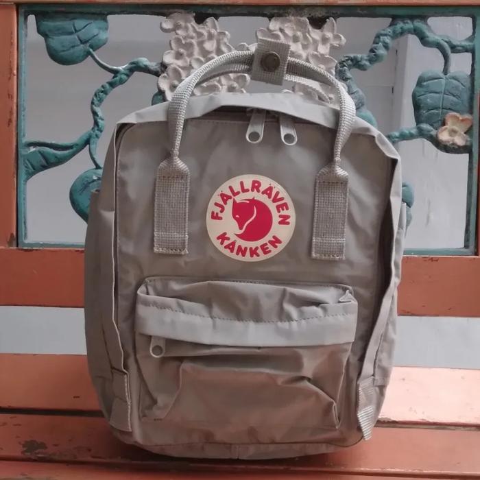 Fj*llraven Kanken Mini ..