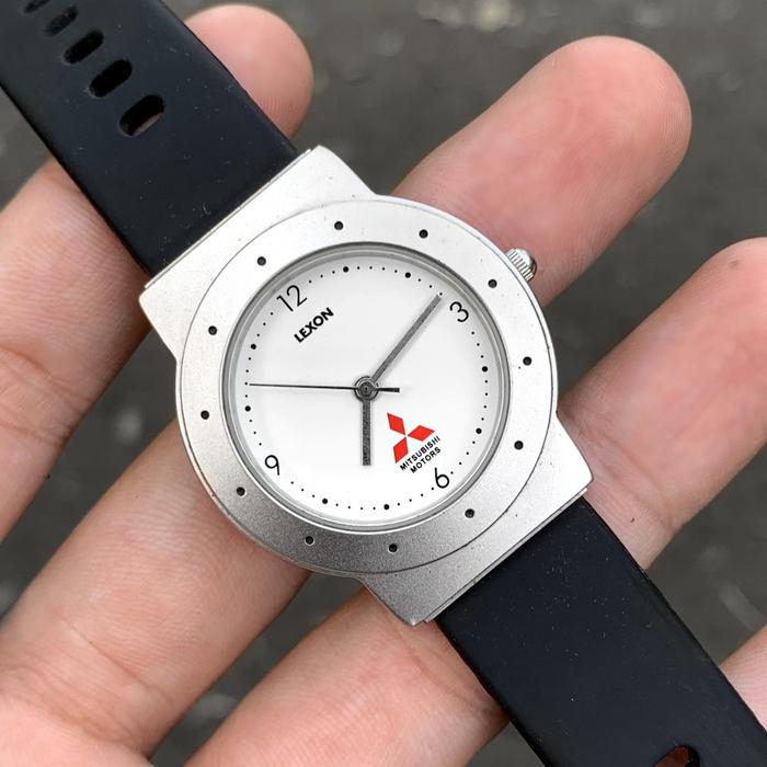 merchandise galant ! jam tangan lexon x mitsubishi tri time design by Bettina Schreyner sport quartz