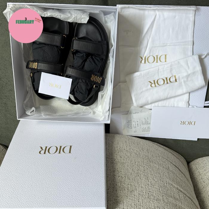 Sendal hitam Dior Authentic
