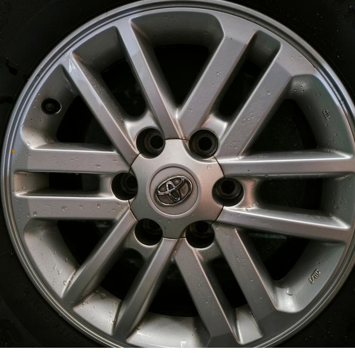 velg fortuner vnt 2013 dan ban Bridgestone 75%