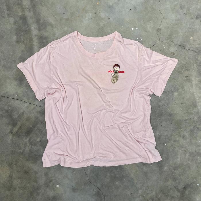 Thrift | Nike Sole Food Pink Tees Kaos Merah Sneaker Sepatu Streetwear Branded Second Bekas