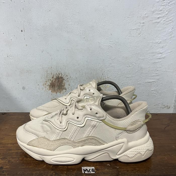 Sepatu second ori adidas ozweego size 42