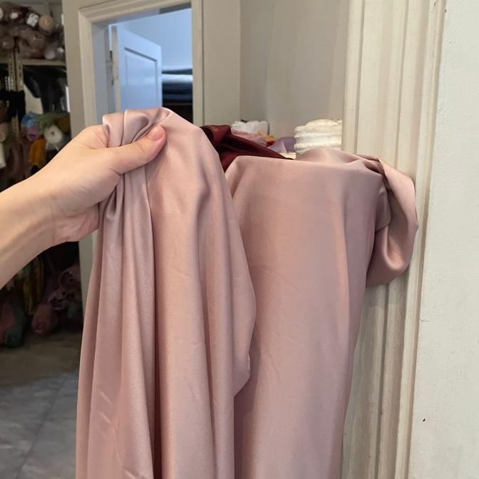 KAIN SATIN MAXMARA ORIGINAL PREMIUM SILK LUX MEWAH WARNA UNGU TARO