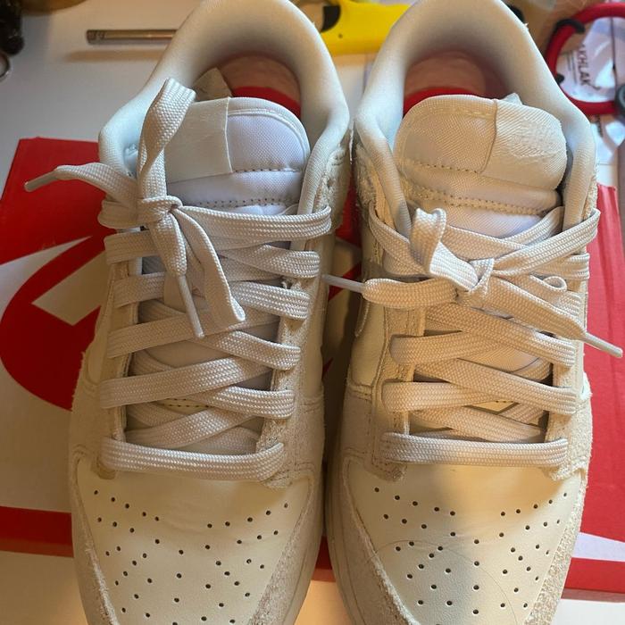 sepatu sneakers wanita nike dunk low W woman size ukuran 38 original second nego
