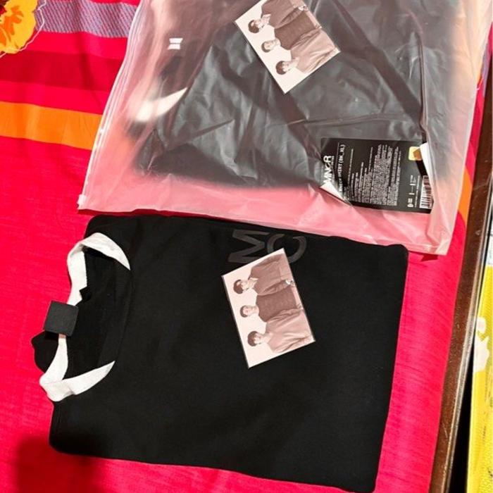 SweatShirt Monochrome #BTS #Weverse size XL