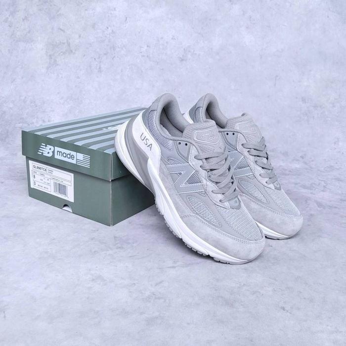(CWD) Sneakers NB 990V6 X WTAPS Made In USA Moon " size 39-44"