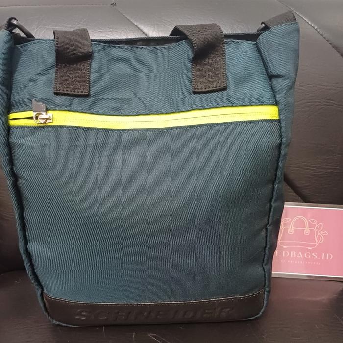 Preloved Second Bekas Tas Sling Pria Cowok Nylon Schneider