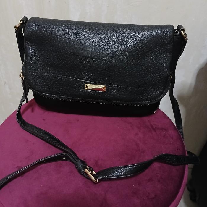 esquire sling cantik roomy