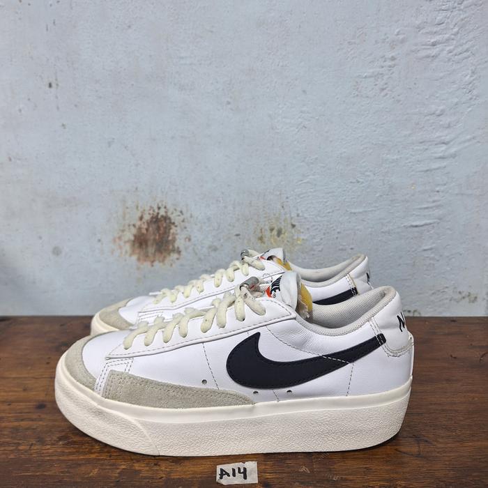 Sepatu second original Nike blazer low size 36