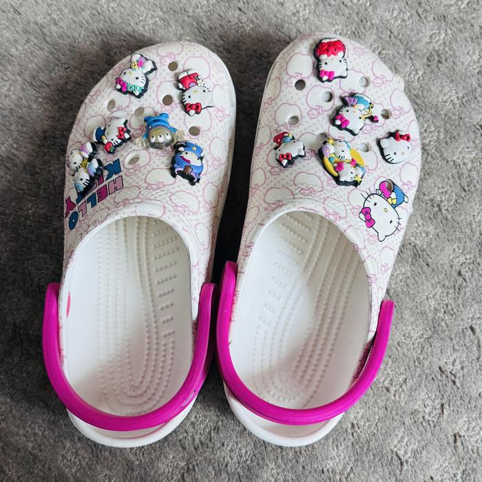 crocs shoes hello kitty preloved + Jibbitz set sanrio